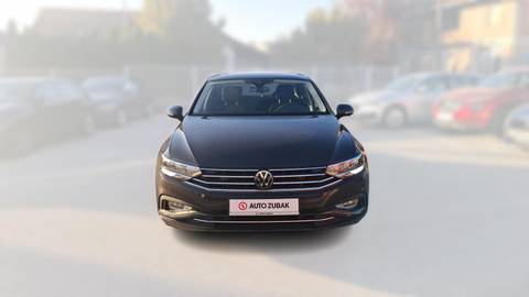 2022 Volkswagen Passat — sličica 2