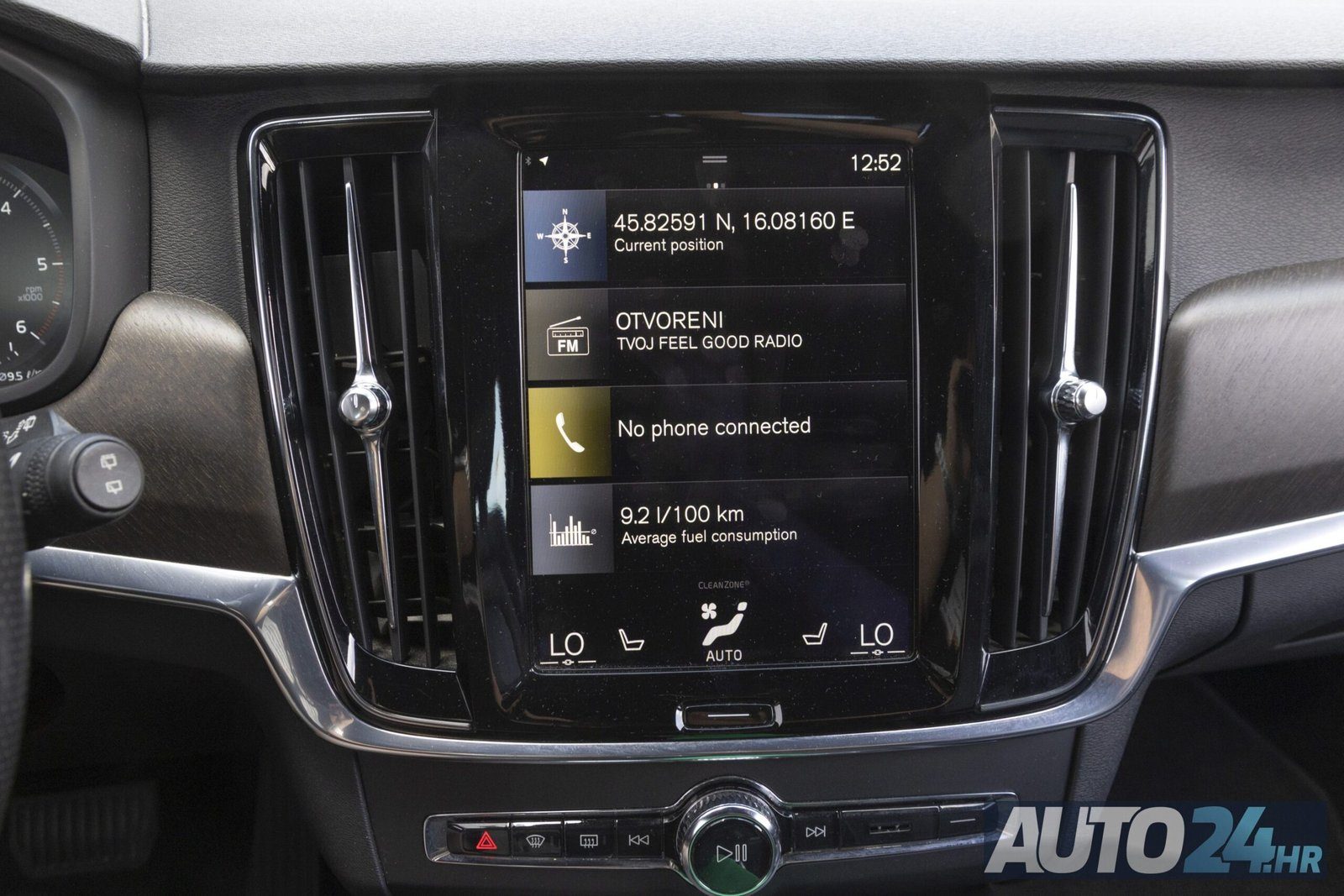 2017 Volvo V90 Cross Country — fotografija 25