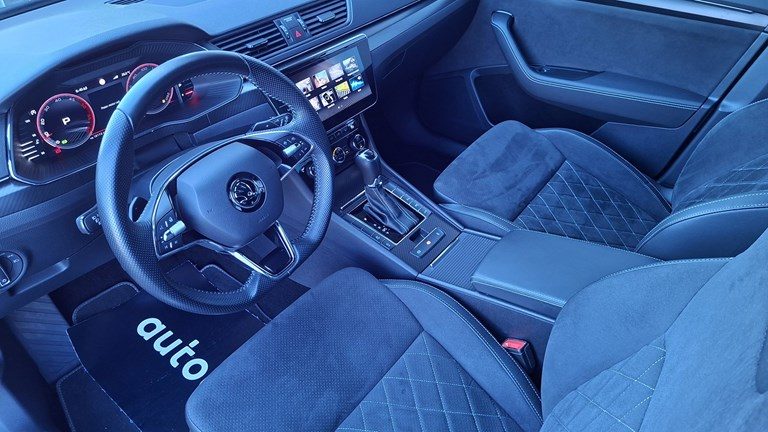 2023 Škoda Superb — fotografija 6