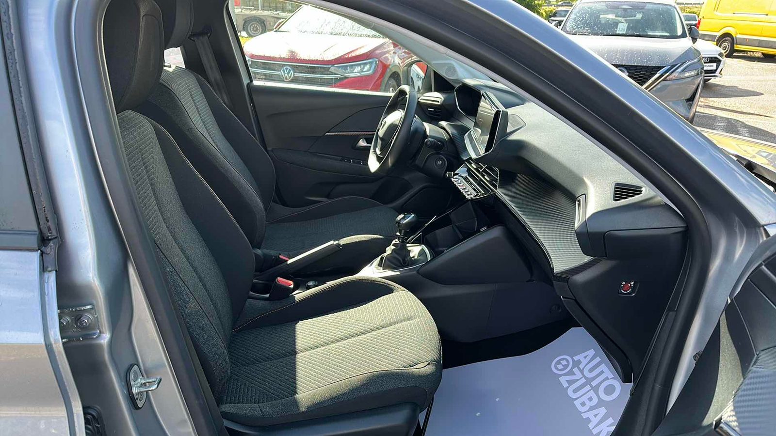 2024 Peugeot 208 — fotografija 9