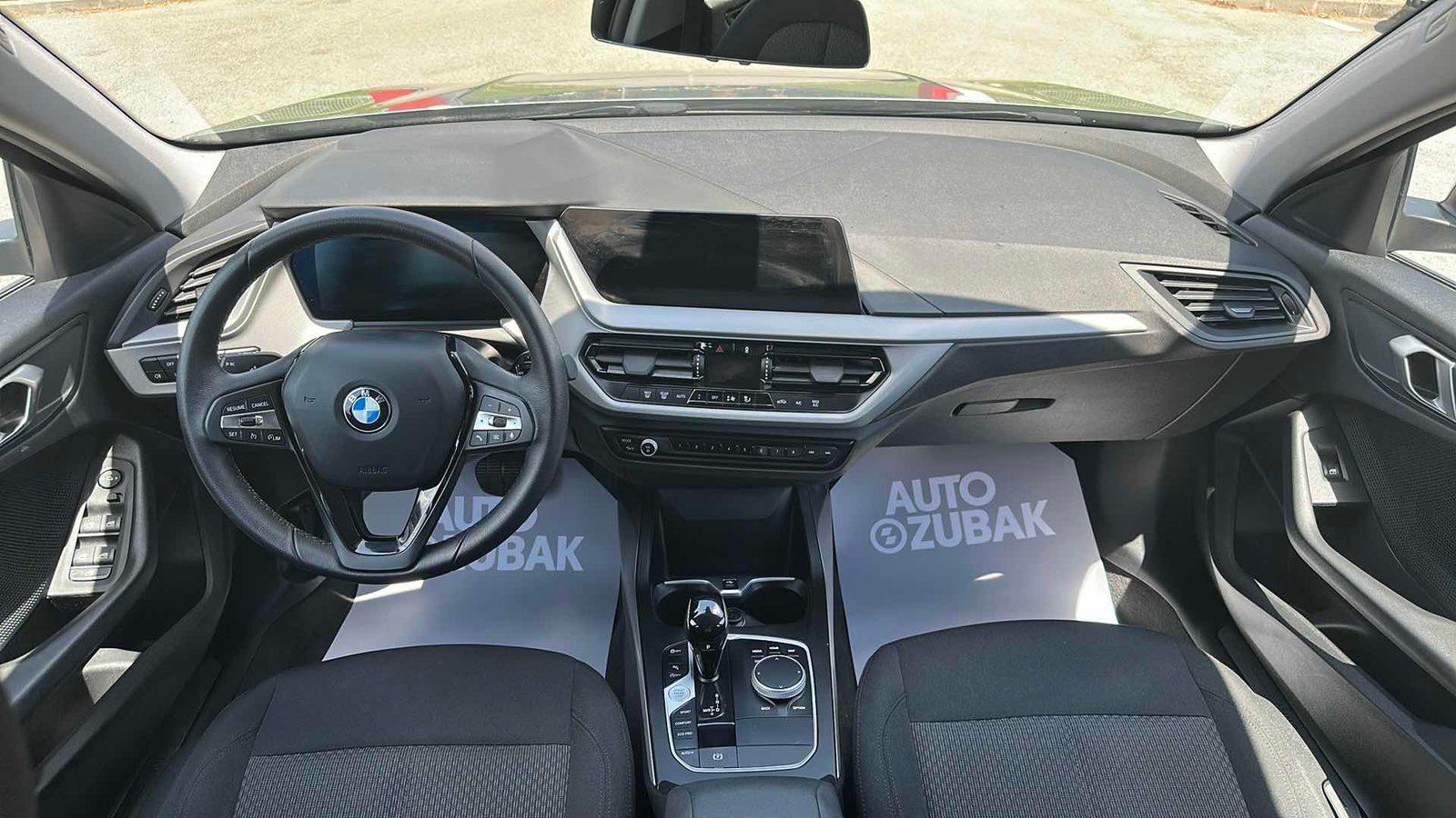 2023 BMW Serija 1 — fotografija 11