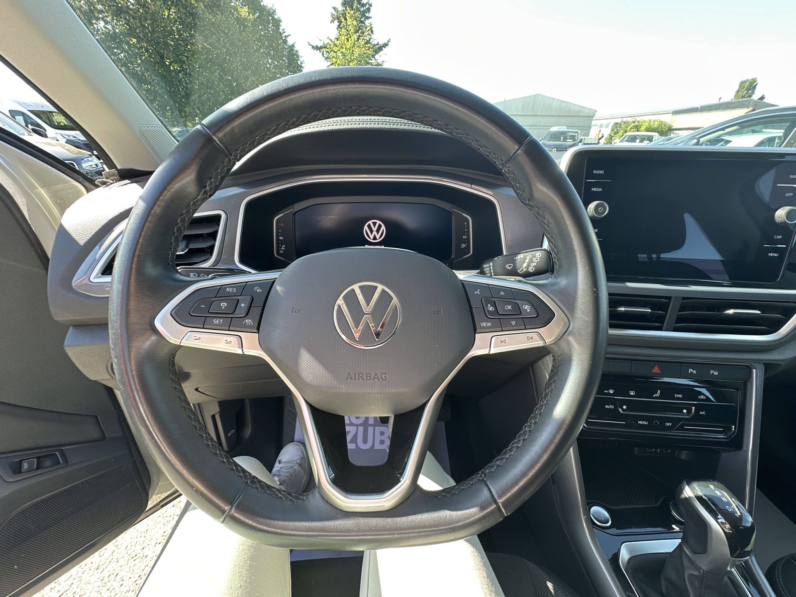 2023 Volkswagen T-Roc — fotografija 27