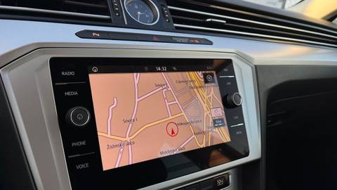 2019 Volkswagen Passat — sličica 13