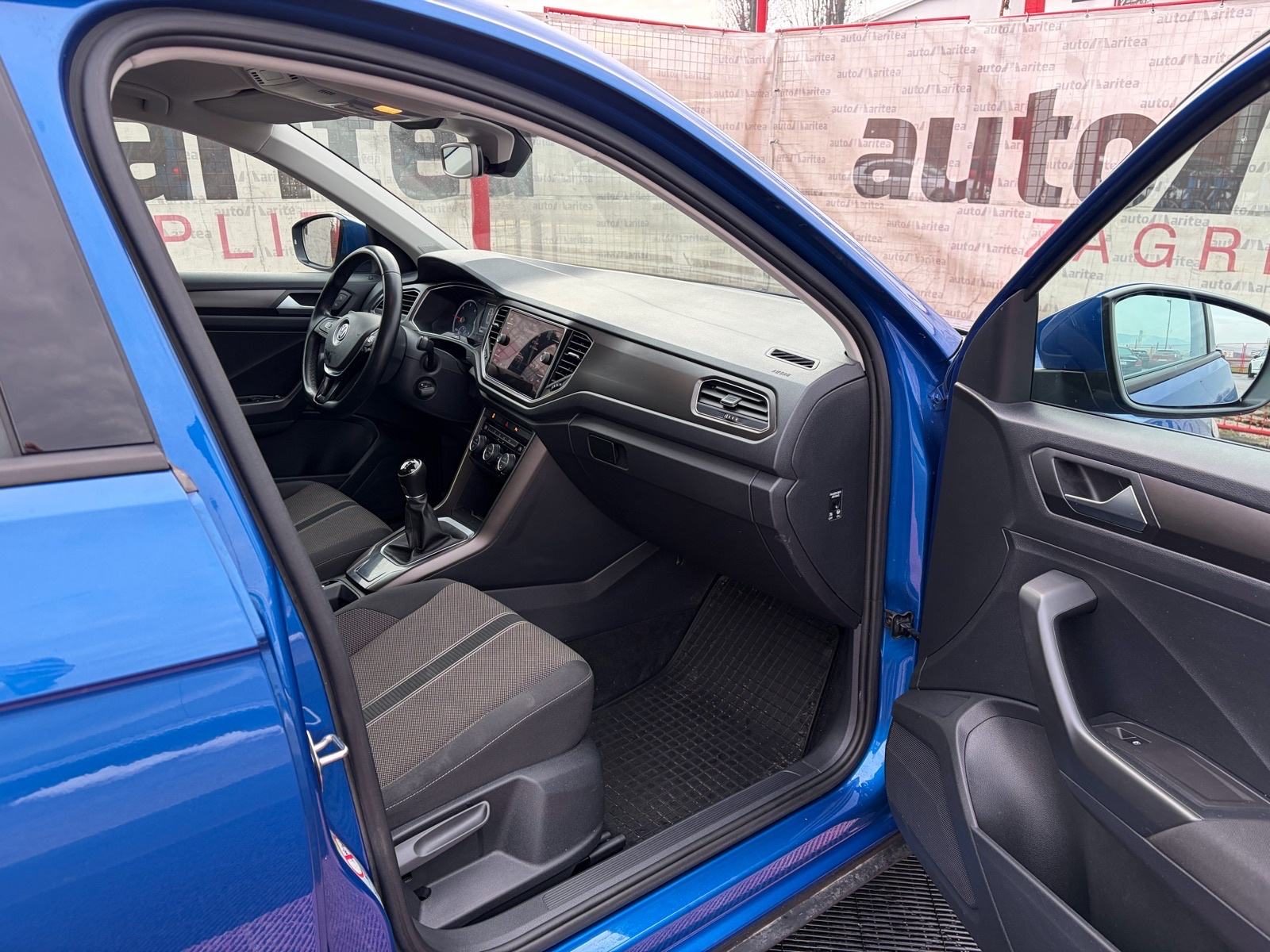 2018 Volkswagen T-Roc — fotografija 9