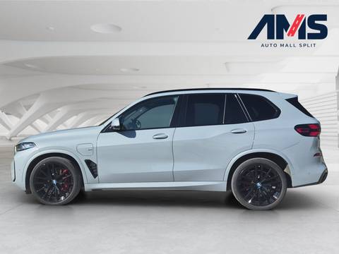 2023 BMW X5 — sličica 2