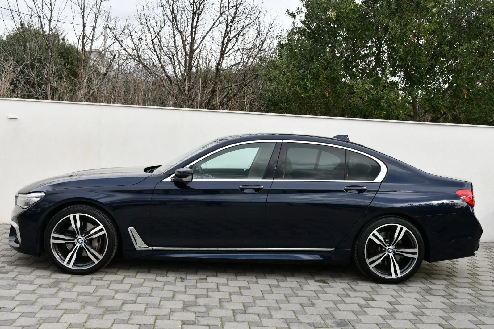 2017 BMW Serija 7 — fotografija 10