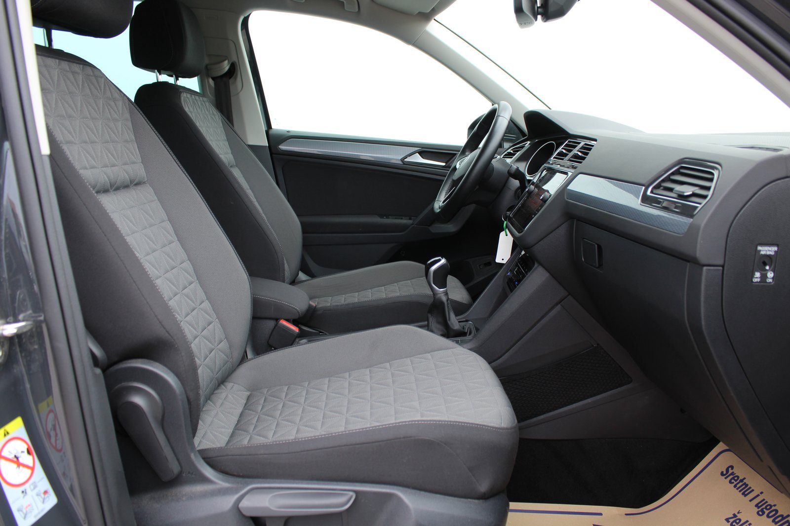 2022 Volkswagen Tiguan — fotografija 12
