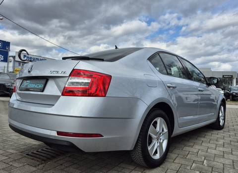 Škoda Octavia — sličica 7