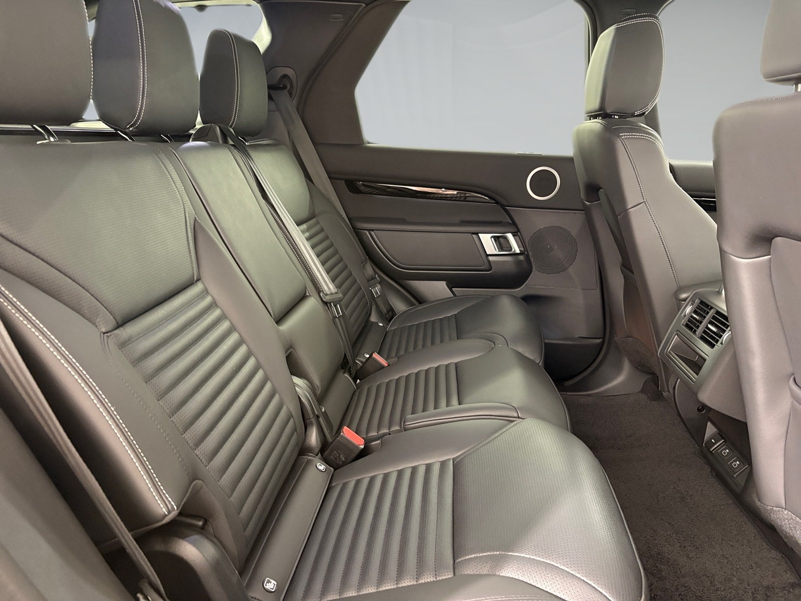 2025 Land Rover Discovery — fotografija 20
