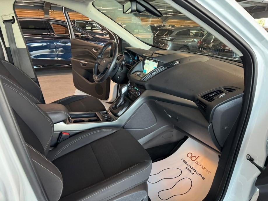 2018 Ford Kuga — fotografija 21