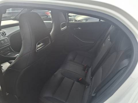 2015 Mercedes-Benz GLA — sličica 11