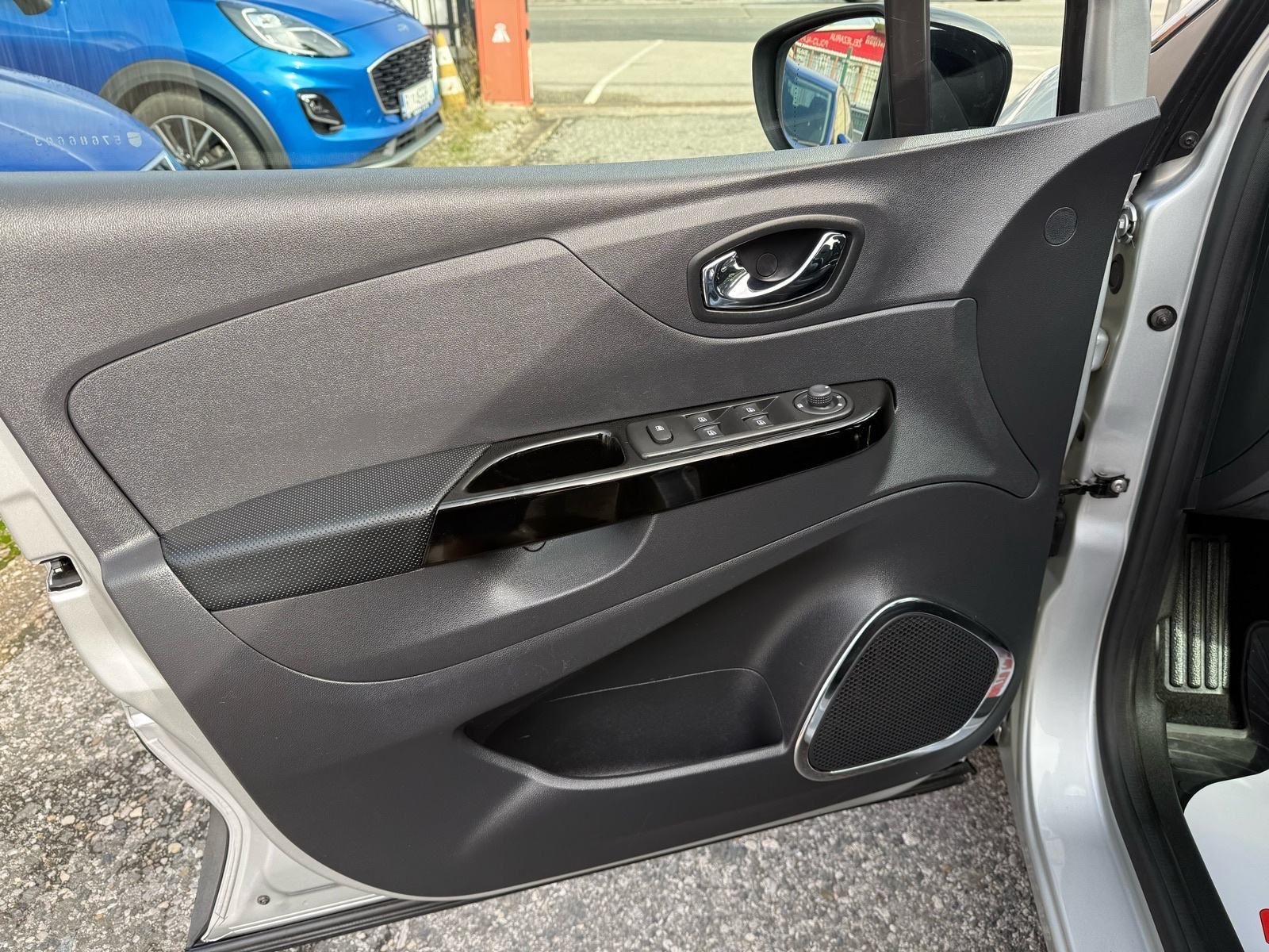 2017 Renault Captur — fotografija 19