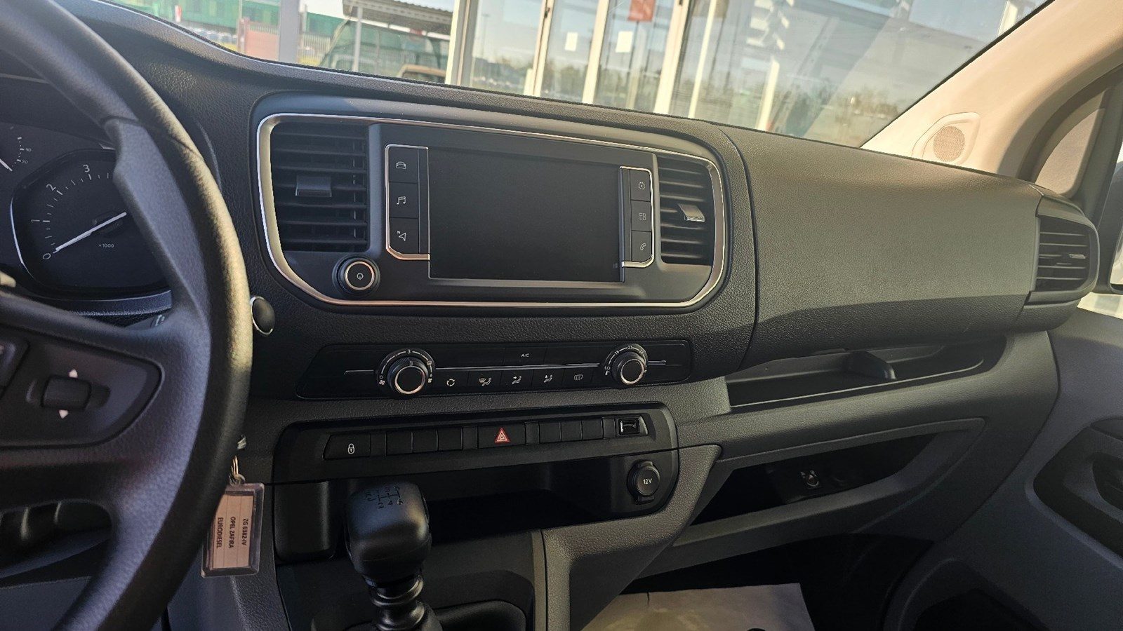 2022 Opel Vivaro — fotografija 20