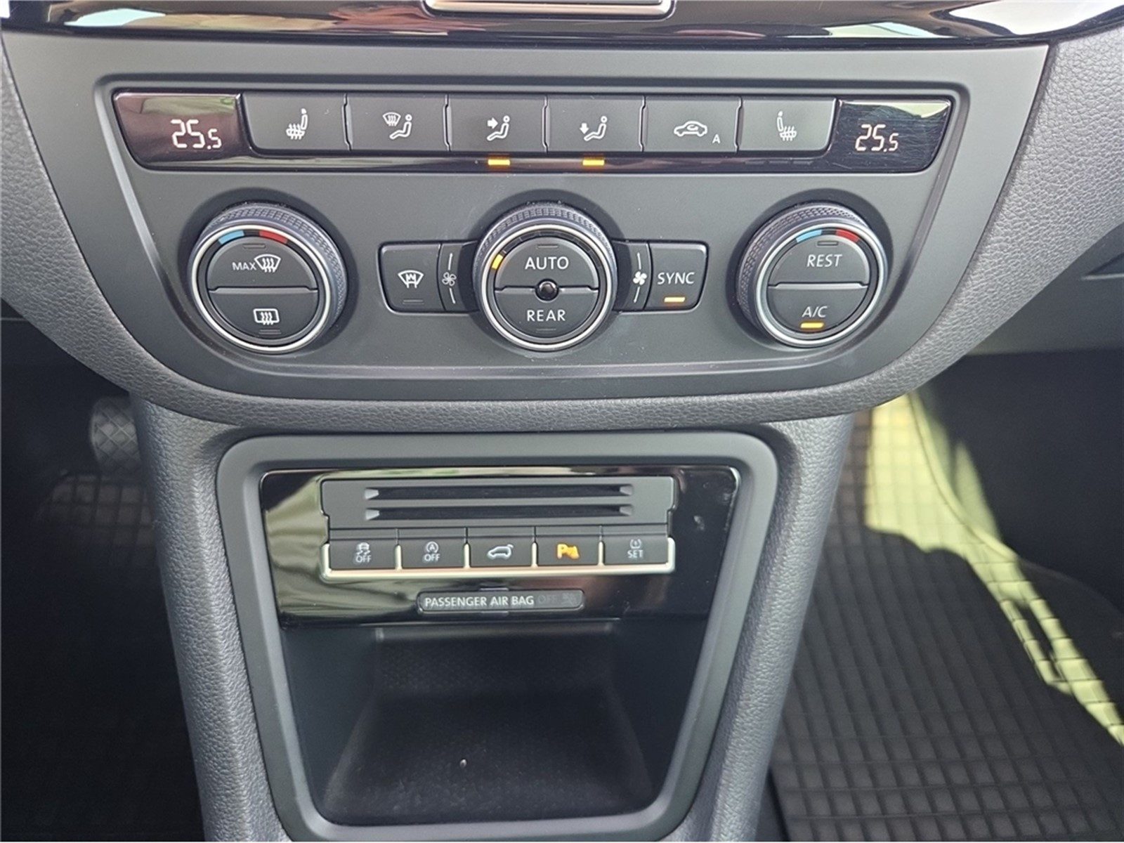 2018 Volkswagen Sharan — fotografija 15