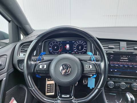 2017 Volkswagen Golf — sličica 12