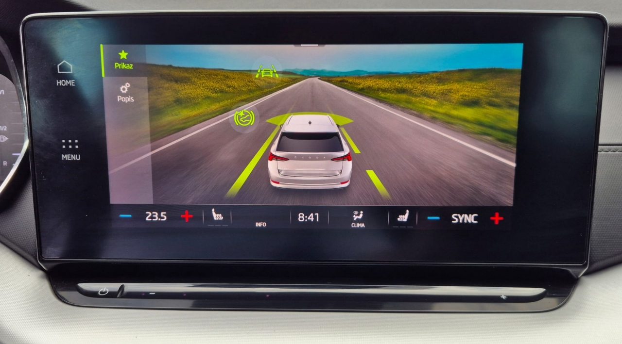 2020 Škoda Octavia Combi — fotografija 20