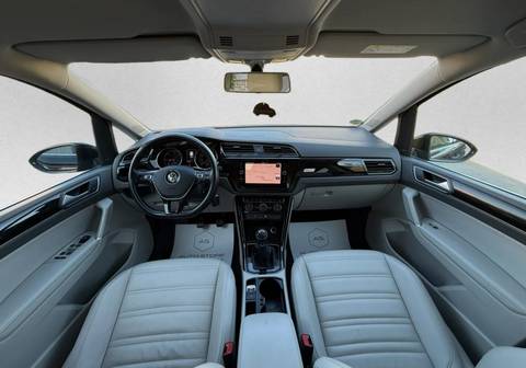 2018 Volkswagen Touran Highline — sličica 18