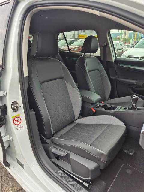 2024 Volkswagen Golf VIII — sličica 14