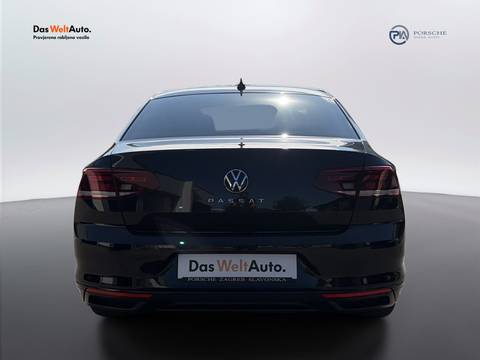 2021 Volkswagen Passat — sličica 6