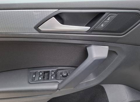 2022 Volkswagen Tiguan — sličica 14