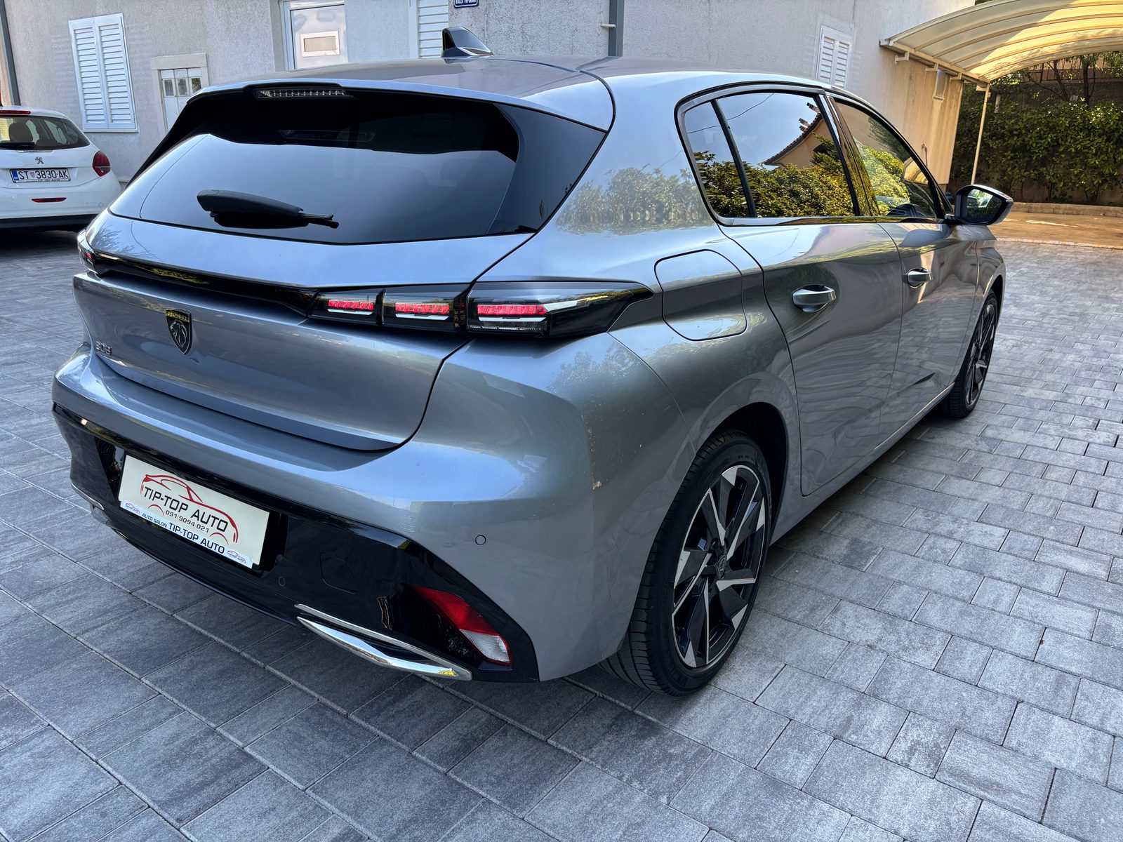 2023 Peugeot 308 — fotografija 9