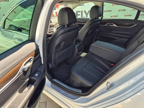 2019 BMW Serija 7 — sličica 14