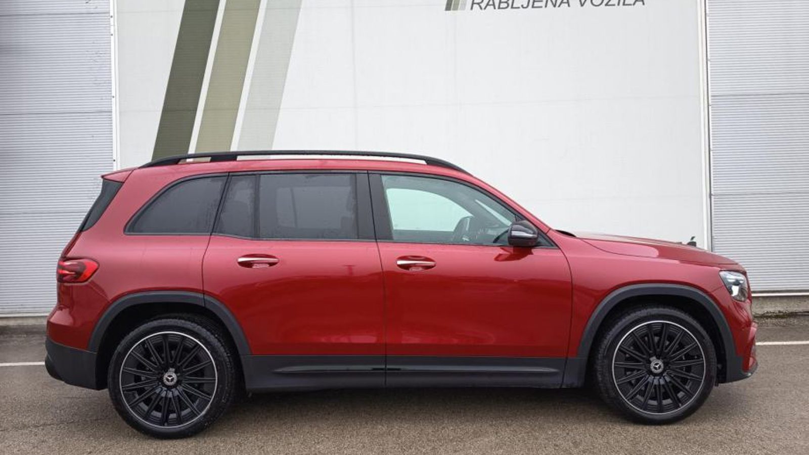 2025 Mercedes-Benz GLB AMG Line — fotografija 5