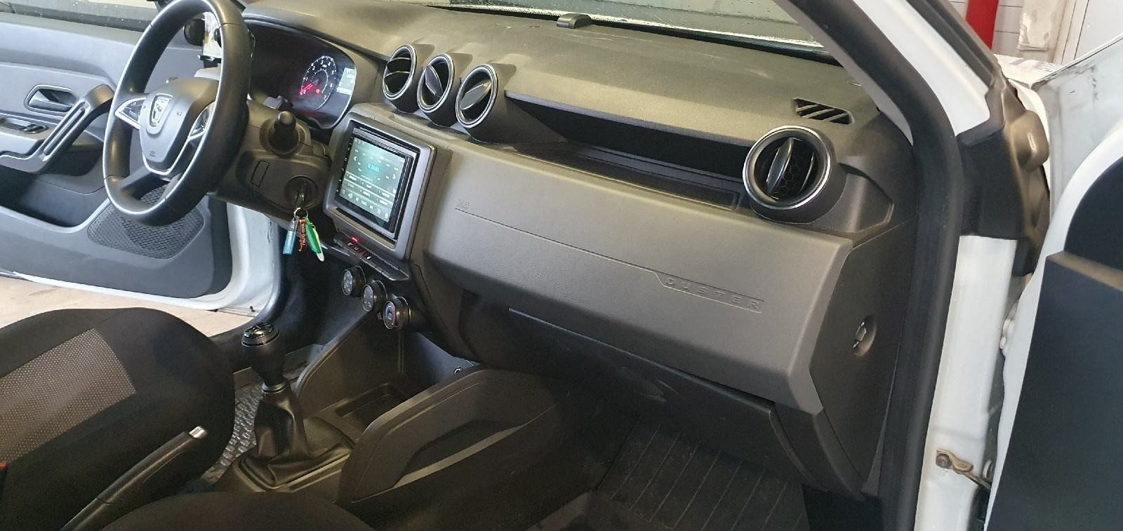 2020 Dacia Duster — fotografija 11
