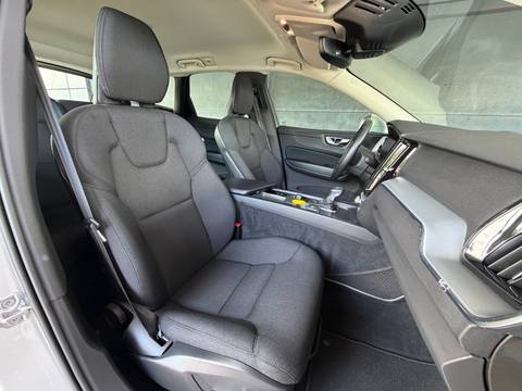 2020 Volvo XC60 — sličica 7