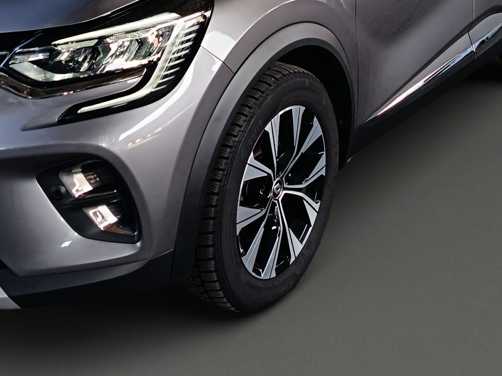 2023 Renault Captur — fotografija 11