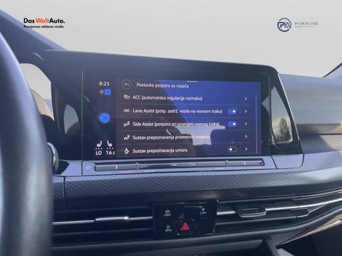 2021 Volkswagen Golf — sličica 17