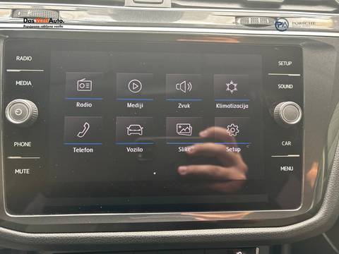 2017 Volkswagen Tiguan — sličica 18