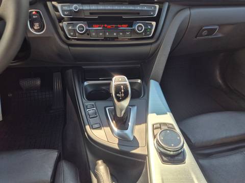 2015 BMW Serija 4 M Sport — sličica 20