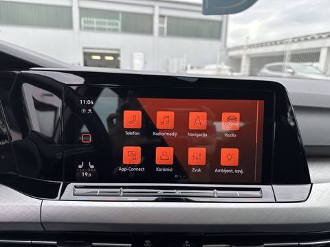 2023 Volkswagen Golf — sličica 27