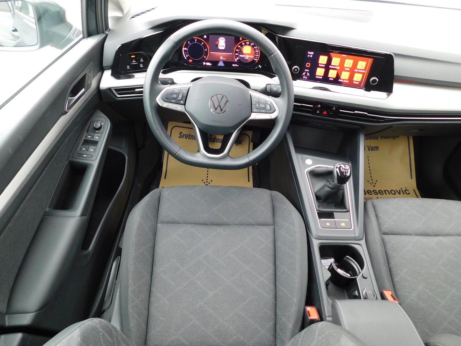 2024 Volkswagen Golf — fotografija 9