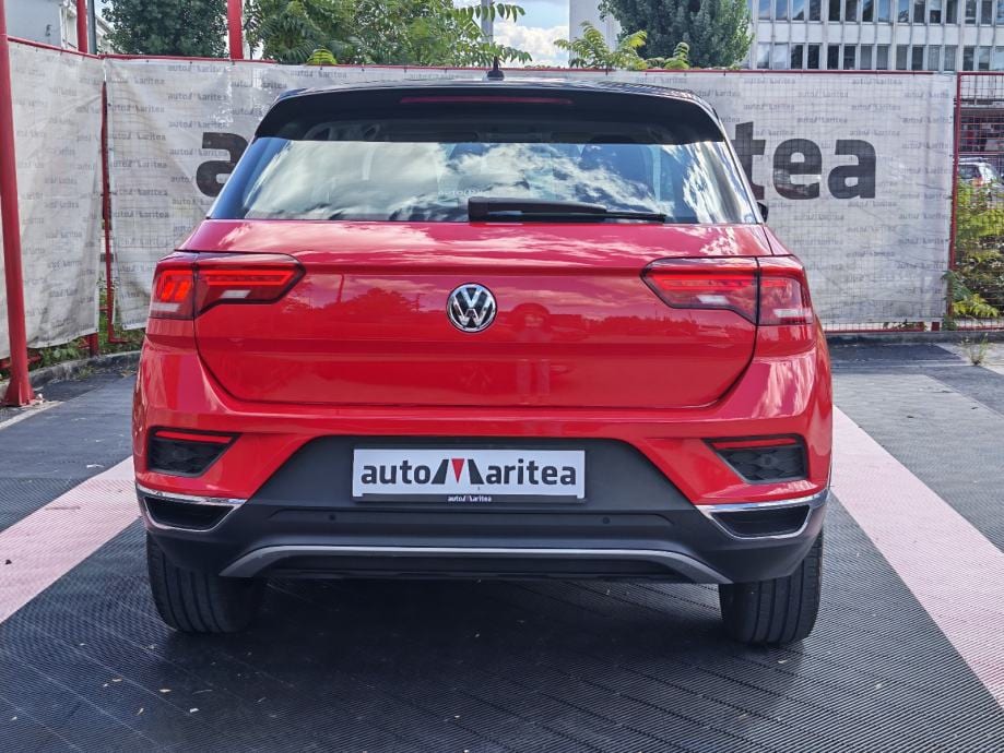 2019 Volkswagen T-Roc — fotografija 16