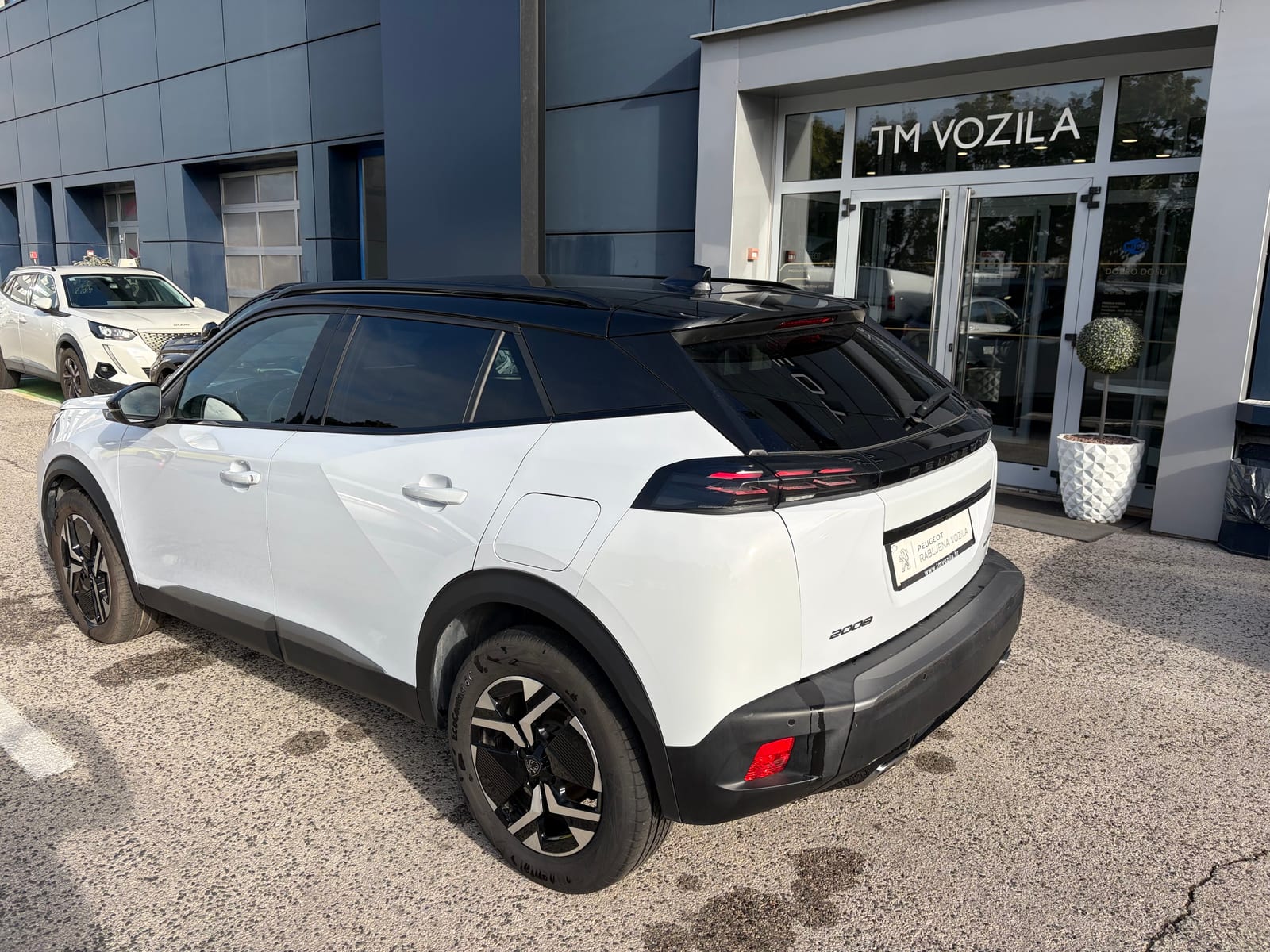 2025 Peugeot 2008 — fotografija 4