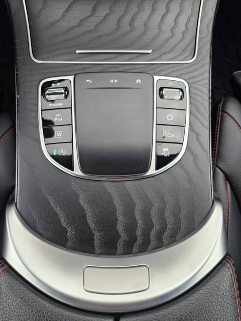 2022 Mercedes-Benz GLC — sličica 28