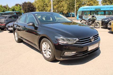 2020 Volkswagen Passat — sličica 3
