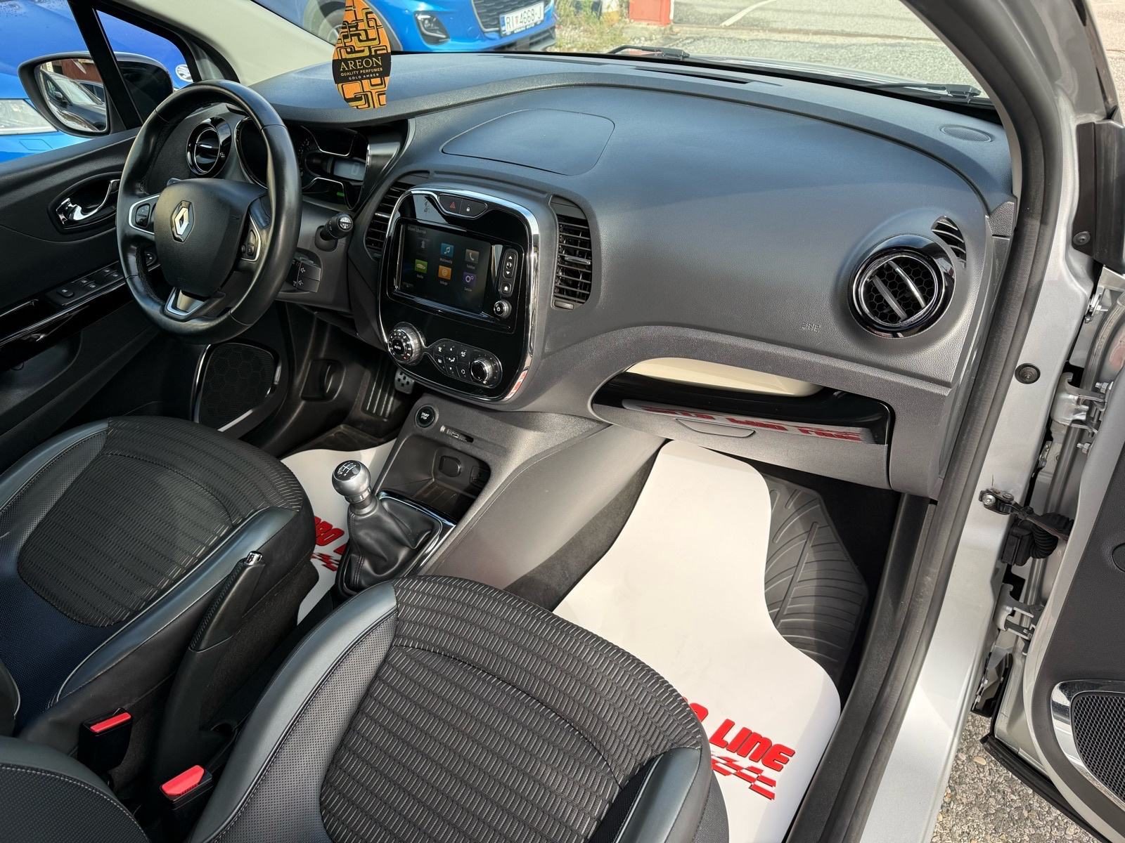 2017 Renault Captur — fotografija 10