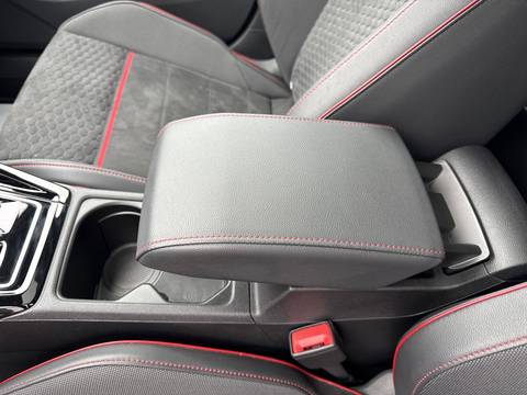 2024 Volkswagen Golf — sličica 23
