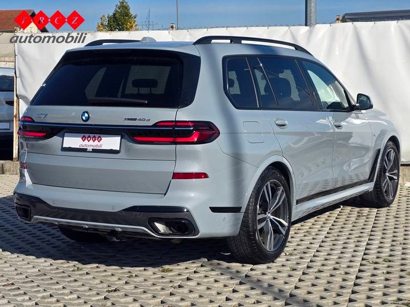 2022 BMW X7 — fotografija 4