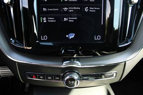 2019 Volvo XC60 — sličica 18