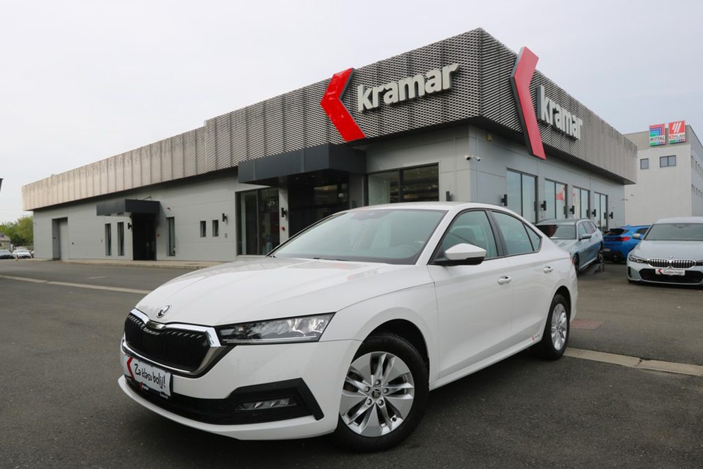 2022 Škoda Octavia — fotografija 14