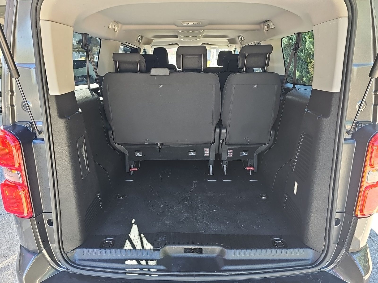 2021 Opel Zafira — fotografija 12
