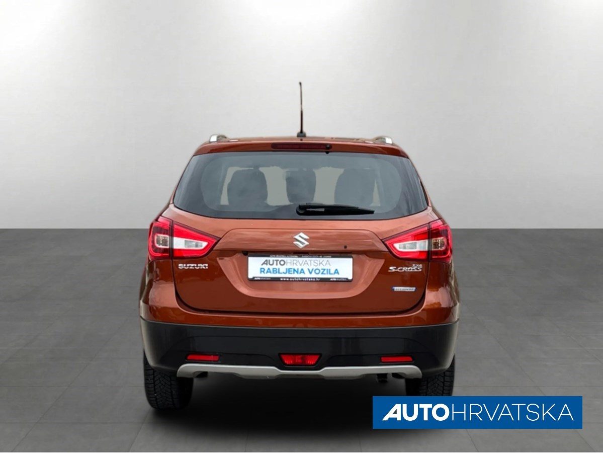 2020 Suzuki Sx4 s-cross — fotografija 4