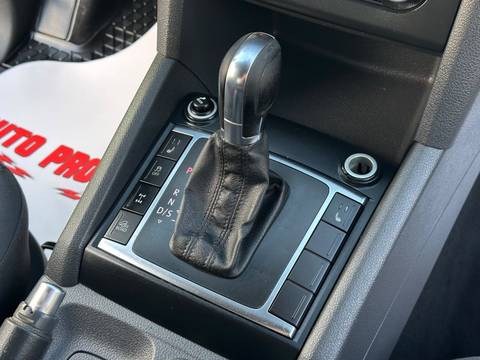 2013 Volkswagen Amarok — sličica 24