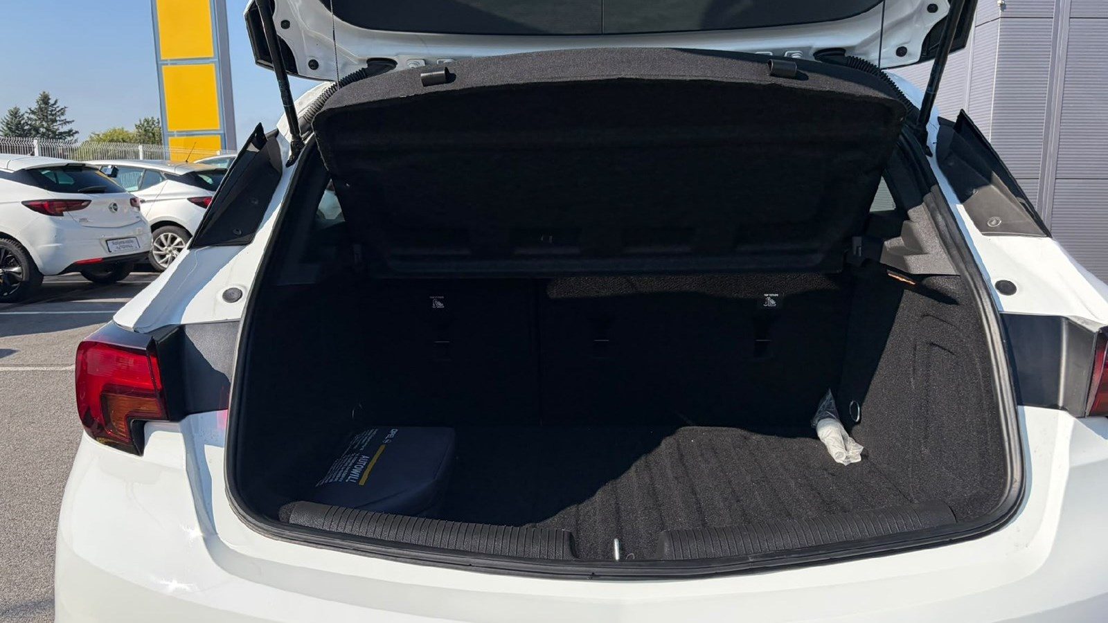 2021 Opel Astra — fotografija 14