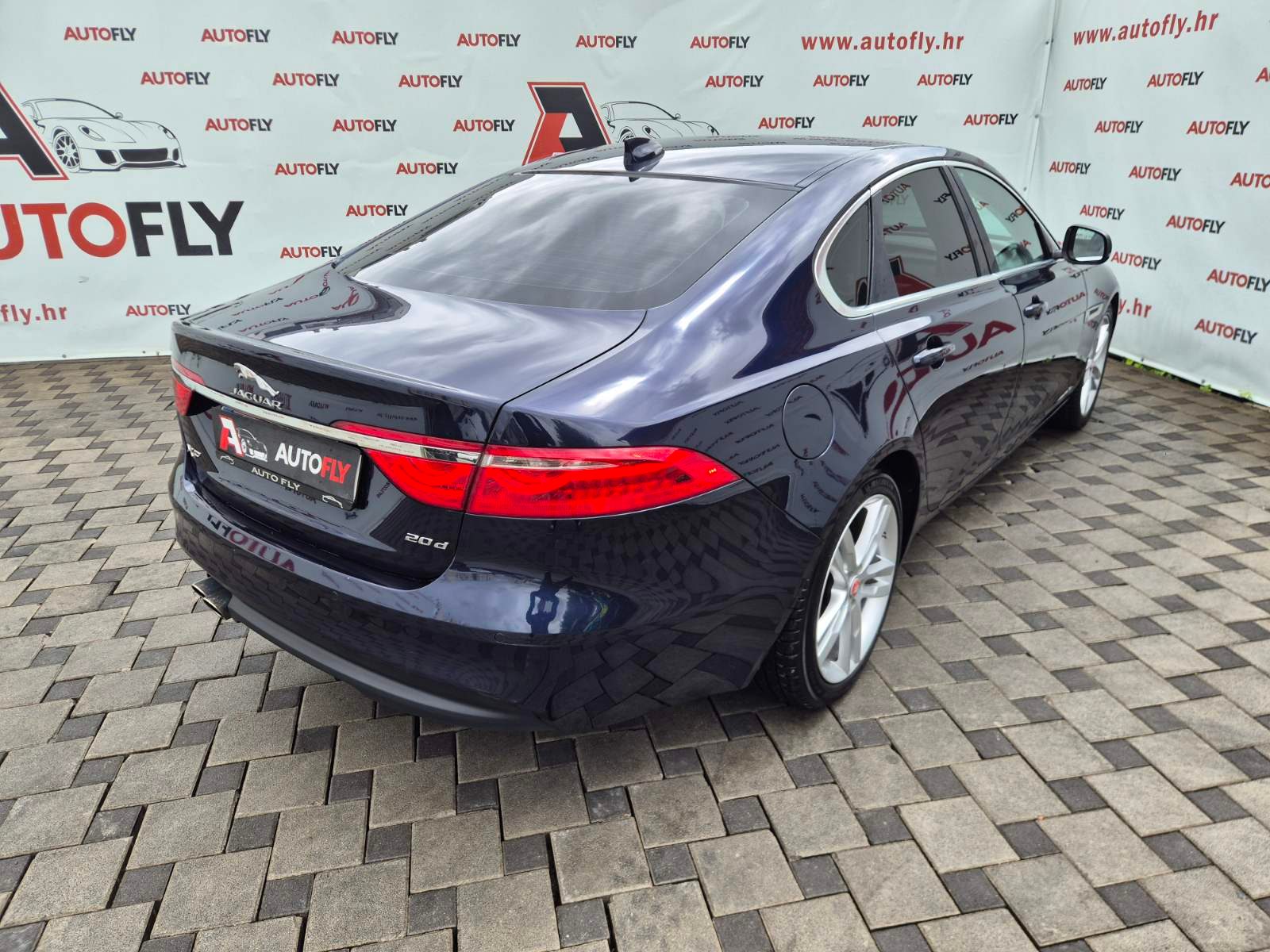 2016 Jaguar XF — fotografija 8