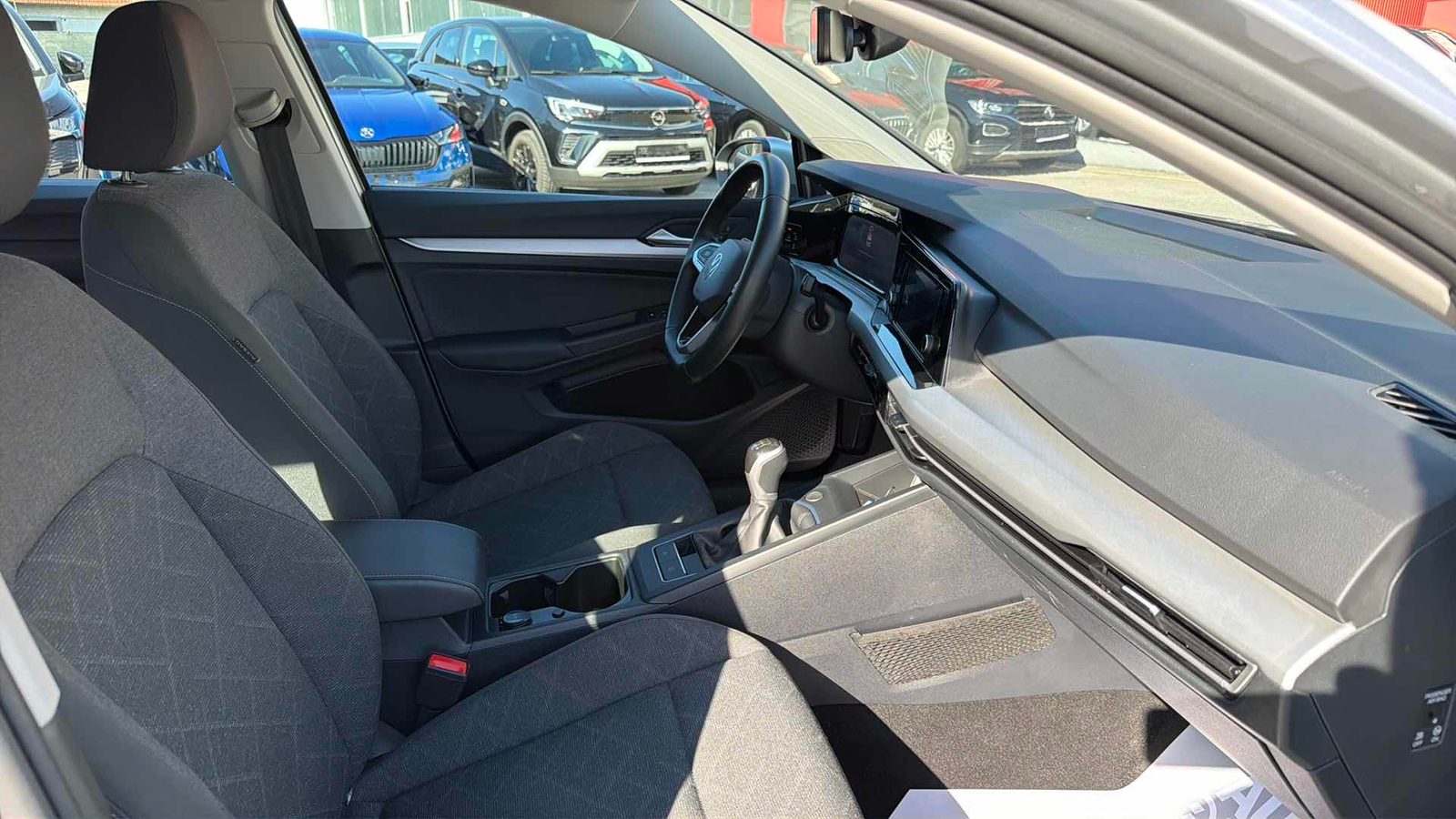 2024 Volkswagen Golf — fotografija 9